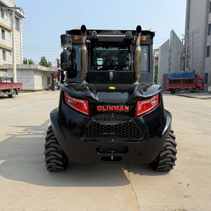 Chariot élévateur tout-terrain diesel <span class=keywords><strong>Land</strong></span> <span class=keywords><strong>Cruiser</strong></span> Olinman 4x4 avec mât à deux/trois étages, vente directe usine, stock disponible 3-5 - Product Image 1
