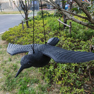 Señuelo de caza PE de plástico al mejor precio, cuervo volador para mantener alejados a <span class=keywords><strong>los</strong></span> pájaros, repelente disuasorio para jardín <span class=keywords><strong>y</strong></span> césped - Product Image 3
