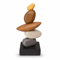 Sculpture d'équilibre en pierres empilées en céramique multicolore avec base noire pour salon, bureau, table, décoration de maison, cadeau de pendaison de crémaillère