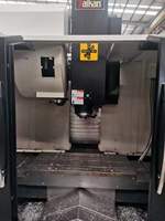 Centre d'usinage haute vitesse Taikan T-V8 8000 tr/min Machine-outil CNC avec haute précision et haute rigidité de coupe