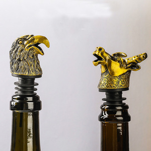 Diseño personalizado Bronce Gris Metal Animal Cabeza de jabalí Ecológico Durable Reutilizable Sellado Vertedor de vino y tapón de botella - Product Image 3