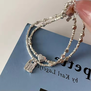 Nueva Pulsera de Plata de Ley con Diseño Exclusivo Cuadrado 'Love', Versátil y Sencilla, de Diseñador - Product Image 1