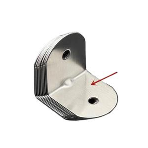 Support d'angle en acier inoxydable en forme de L à 90 degrés pour cloison de toilettes publiques à usage commercial - Product Image 1