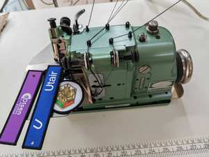 Máquina de <span class=keywords><strong>Coser</strong></span> Industrial Merrow MG-3U de Segunda Mano de Alta Calidad, Máquina de <span class=keywords><strong>Coser</strong></span> para Insignias, Máquina de Rematar Bordes - Product Image 4