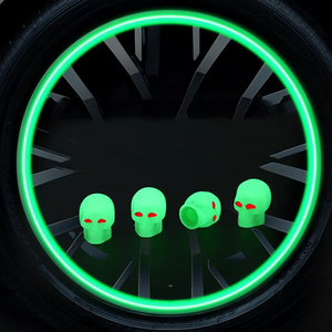 Bouchons de tige de valve de <span class=keywords><strong>pneu</strong></span> de voiture fluorescents, lueur dans l'obscurité, matériau ABS universel, tête de crâne, bouchons de poussière d'air de voiture lumineux - Product Image 5