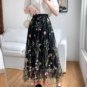 <span class=keywords><strong>Jupe</strong></span> longue maxi <span class=keywords><strong>beige</strong></span> pour femme, brodée de fleurs, <span class=keywords><strong>en</strong></span> <span class=keywords><strong>tulle</strong></span> léger, taille haute, style décontracté bohème et cottagecore, fluide, coupe trapèze - Product Image 1