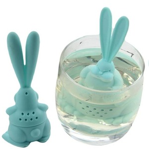 Ensemble créatif d'infuseurs à thé en silicone réutilisables de qualité alimentaire avec finition mate pour infuser les tisanes - Product Image 3