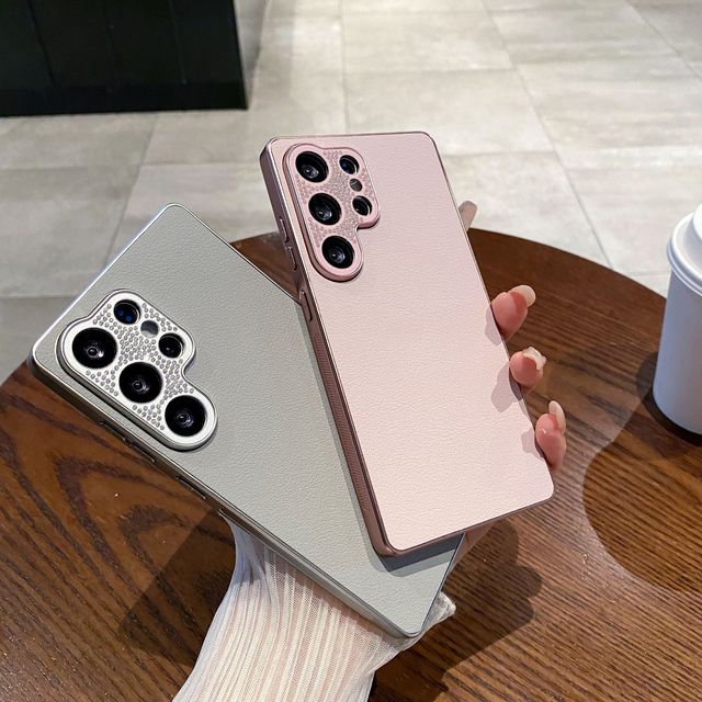 Luxury Diamond Inlaid Camera Leather Texture Phone Case for Samsung S24 S25 Ultra Personalized Solid Color Protective Shell