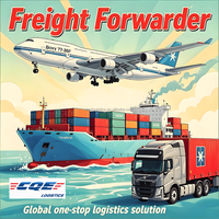 Agent de dédouanement pour entreprise de messagerie, entrepôt d'expédition, fret maritime vers les États-Unis, suivi de colis DHL Express, livraison porte-à-porte UPS