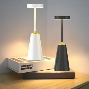 Lámpara de mesa inteligente de metal recargable portátil <span class=keywords><strong>Usb</strong></span> inalámbrico Interruptor táctil lámpara de escritorio <span class=keywords><strong>Led</strong></span> para dormitorio Hotel sala de estar restaurante - Product Image 1