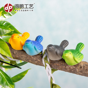 Figurine d'oiseau en résine Dp bleue et jaune, mini figurine d'animal pour la décoration de la maison ou du bureau - Product Image 3