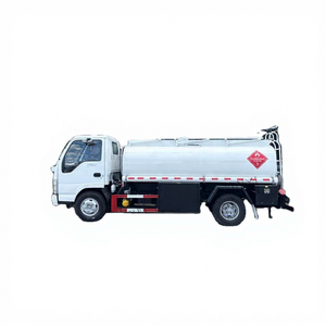 Camion-citerne à huile 1SUZU 5000L/5CBM/5M3 du Japon avec distributeur de carburant pour le transport de diesel - Product Image 3