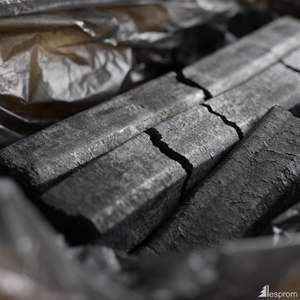 100% Charbon de bois de mangrove de qualité supérieure naturel pour une expérience de combustion efficace Exportation de charbon de mangrove de confiance - Product Image 5