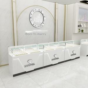 ตู้โชว์เครื่องประดับสั่งทำพิเศษ สีขาว/ดำ <span class=keywords><strong>กระจก</strong></span>โชว์นาฬิกา ตู้โชว์เพชร หยก รุ่น V-01 แบบจีน สำหรับห้างสรรพสินค้า - Product Image 3