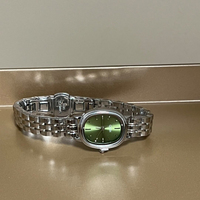 Elliptische Kettenuhr mit Stahlarmband, Einzigartige Damen-Armbanduhr, Modische Uhr für Individuelle Frauen