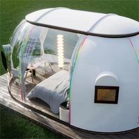 Dôme de maison PC moderne avec structure modulaire à assemblage, transparent à 360°, installation facile pour villas et gîtes