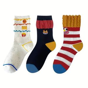 <span class=keywords><strong>Chaussettes</strong></span> à frites amusantes à texture 3D Conception personnalisée Tricot décontracté Mignonnes filles Coton Confortable Respirant Mid Tube <span class=keywords><strong>Chaussettes</strong></span> - Product Image 1