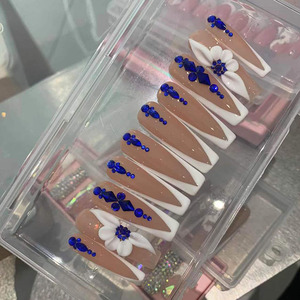 Pressoir à <span class=keywords><strong>ongles</strong></span> en acrylique de haute qualité <span class=keywords><strong>pour</strong></span> <span class=keywords><strong>mariage</strong></span> Pressoir à <span class=keywords><strong>ongles</strong></span> design célèbre de luxe <span class=keywords><strong>pour</strong></span> <span class=keywords><strong>mariage</strong></span> haute qualité - Product Image 4