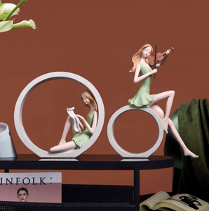 รูปปั้นเรซิ่นเพ้นท์มือลายคู่รักอนิเมะนามธรรม พร้อมโลโก้ขนาดตามสั่ง รูปทรงพีระมิด ดนตรี ความรัก ตกแต่งบ้าน โรงแรม ห้องนั่งเล่น ห้องนอน - Product Image 6