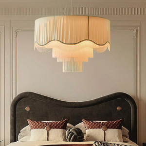 Suspension minimaliste 50cm 60cm 80cm, design rond en tissu à pompons, style vintage français chaleureux pour salon, chambre et bureau - Product Image 4