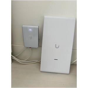 <span class=keywords><strong>Ubiquiti</strong></span> U6-Mesh-Pro Point d'Accès Mesh Wi-Fi 6 UniFi Flexible Intérieur/Extérieur pour Entreprises - Product Image 1