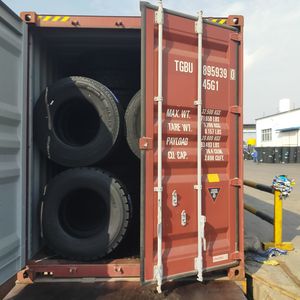 Pneu radial HUMSUNG de qualité supérieure, sans chambre à air, toutes positions, 11R22.5 315/80R22.5, pour longs trajets, fabriqué en Thaïlande avec du caoutchouc naturel, pour camions - Product Image 4