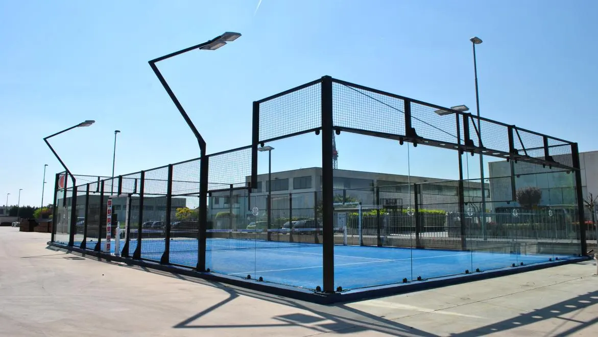 Hohe Qualität Bester Preis Neuankömmling heißestes Design Panorama Paddel Tennisplatz