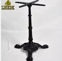 Pied de table décoratif en métal, style antique, revêtement poudré noir mat, base à 3 étoiles en fonte