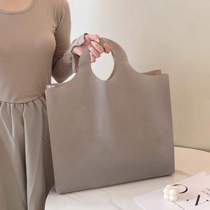 LOW MOQ 500pcs Custom Logo Print Plastic Shopping Bag High Quality HDPE Plastic Packaging Die Cut Handle Carry Bag - Product Image 4