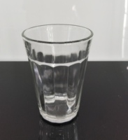 Usine en gros arabe populaire 165 ml tasse à thé tasses d'eau potable en verre pour la verrerie de gobelet en osier