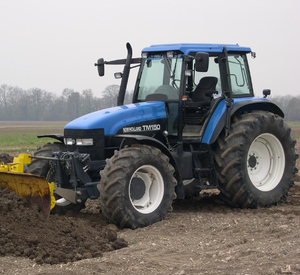 Usato e nuovo e <span class=keywords><strong>Holland</strong></span> TM150 condizionatore d'aria originale 150hp <span class=keywords><strong>prezzo</strong></span> ragionevole trattore per la vendita - Product Image 2