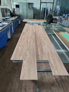 Azulejo de vinilo plástico PVC resistente al agua, tablón con efecto de madera, suelo SPC de estilo europeo, <span class=keywords><strong>adhesivo</strong></span> de sistema de clic resistente al desgaste de 4mm - Product Image 5