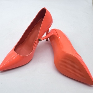 <span class=keywords><strong>Scarpe</strong></span> con <span class=keywords><strong>tacco</strong></span> a spillo a punta di alta qualità da donna con <span class=keywords><strong>tacco</strong></span> alto pump di lusso da donna con fondo arancione in vernice - Product Image 1