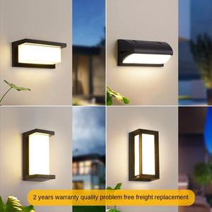 Applique murale d'extérieur LED moderne et minimaliste, étanche à l'humidité, pour jardin, hôtel, terrasse et cour (acrylique) - Product Image 4