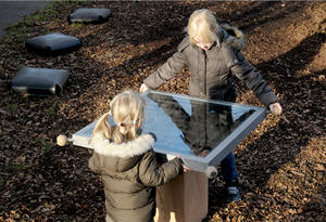 ressort criant du fabricant est utilisé comme accessoire pour les expositions et activités de vulgarisation scientifique - Product Image 2