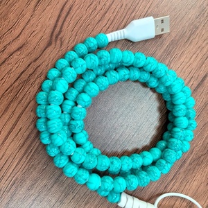 Tealgroene blauw-turquoise kralenkoord telefoonoplader met 2-in-1 connectoren voor computer- en telefoongegevensoverdracht & decoratie - Product Image 3