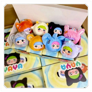 2025 colgante de dibujos animados Bolsa De fábrica vinilo cara felpa caja ciega coleccionable muñeca llorona misterio caja ciega juguete - Product Image 2