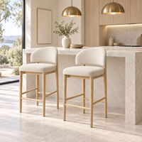 Tabouret de bar moderne rembourré crème avec dossier ouvert, structure en bois clair, repose-pieds, chaise haute pour îlot de cuisine et bar à domicile