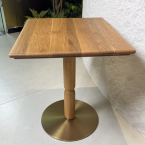 <span class=keywords><strong>Table</strong></span> de restaurant en bois massif chêne clair, <span class=keywords><strong>table</strong></span> carrée en bois pour café et <span class=keywords><strong>bistro</strong></span> avec base ronde en métal, mobilier commercial - Product Image 1