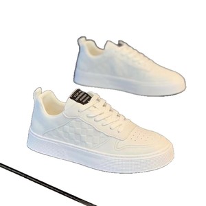 Nouvelles baskets blanches respirantes pour hommes, style été 2026 - Tongs de sport et décontractées à semelle épaisse, tendance et polyvalentes pour hommes - Product Image 5
