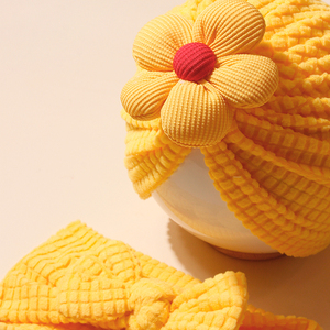 2 buah bando bayi warna polos bunga lucu baru Eropa dan Amerika Set topi bayi Fontanelle tahan angin dan hangat - Product Image 3