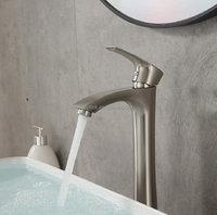 Ensemble de douche mural moderne et contemporain à levier unique en acier inoxydable chromé, de haute qualité, durable et élégant pour salle de bain