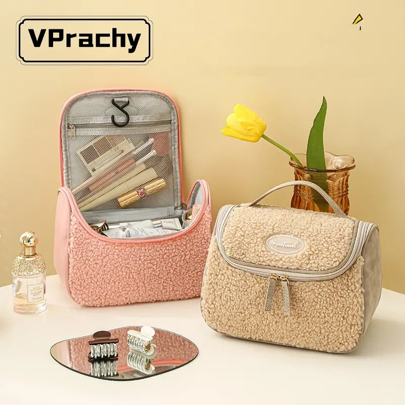 Borsa cosmetica in peluche custodia cosmetica portatile da appendere di grande capacità custodia per trucco in lana di agnello di alto valore carina per le donne