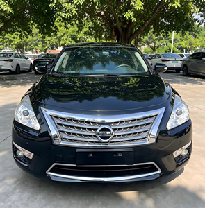 Nissan Teana 2.5L d'occasion 2014 - Berline confortable avec régulateur de vitesse, airbags, USB, transmission automatique - Product Image 1