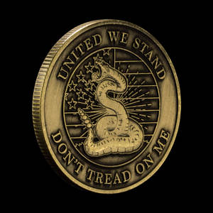 Benutzer definierte plattierte Farbe US Liberty Bell Gadsden Flag Pattern Gedenkmünze Sammlerstücke United We Stand Bronze Plated Coin - Product Image 2