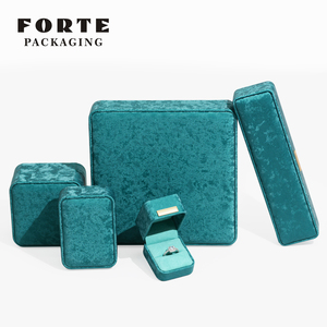 FORTE - Cajas de Regalo para Anillos con Muestra Gratis, Caja de Joyería de Terciopelo y Cuero con Placa de Identificación Metálica - Product Image 2