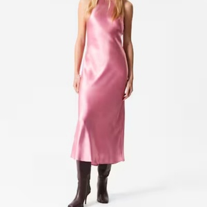 Vestido Plisado Casual de Moda para Verano con Cintura Elástica de Satén y Diseño Liso - ¡Gran Oferta! - Product Image 1