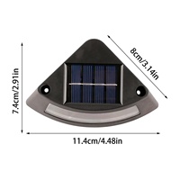 Lampe solaire pour marches extérieures, conçue pour les escaliers et les allées, lumière LED chaude, petite batterie incluse, boîtier étanche IP44, automatique