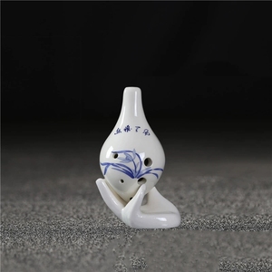 Ocarina en porcelaine bleue et blanche à 6 trous en forme de goutte d'eau, instrument de musique folklorique, cadeau souvenir, vente en gros - Product Image 2