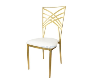 Silla Apilable de Metal Dorado Elegante y Moderna con Asiento Tapizado Blanco para Bodas, Banquetes, Fiestas y Eventos - Product Image 1